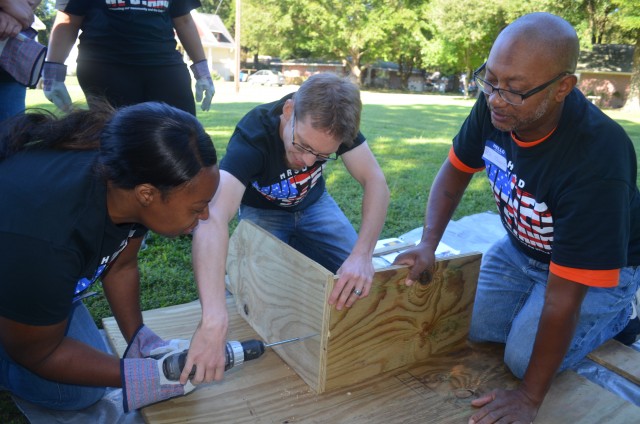 Agency Photo  (94061)