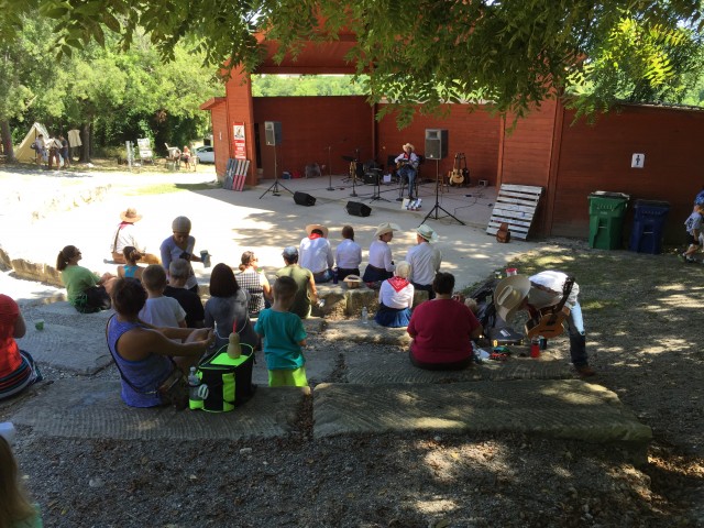 Agency Photo  (49181)