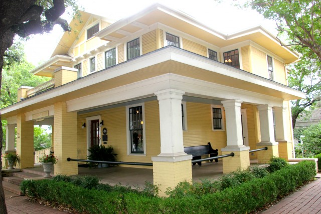 Agency Photo  (103603)