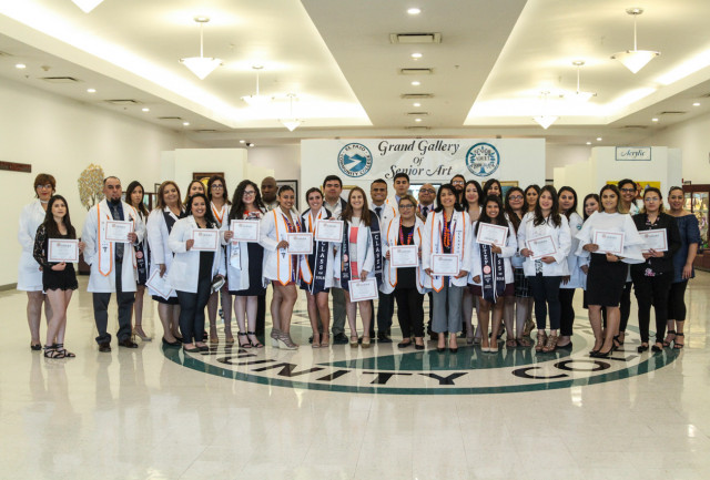 Agency Photo  (125576)