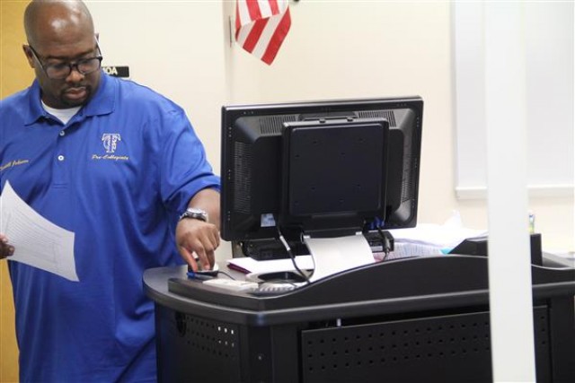 Agency Photo  (83307)