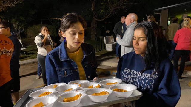 Agency Photo  (143945)