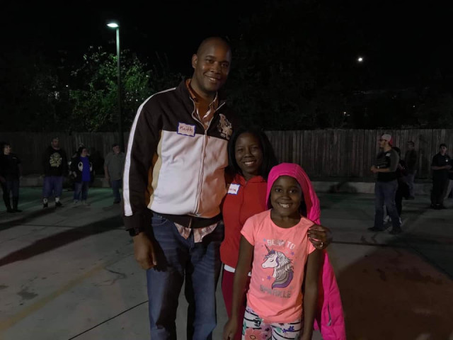 Agency Photo  (143950)