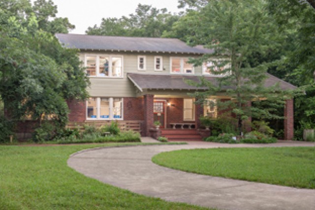 Agency Photo  (52092)