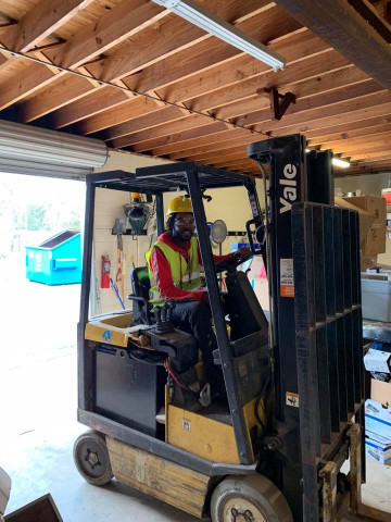 Agency Photo  (124892)