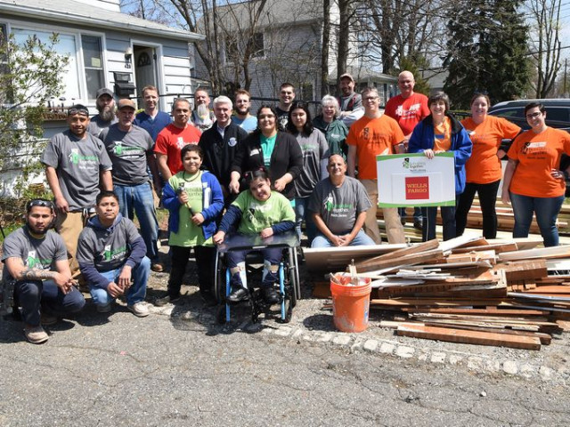 Agency Photo  (128564)