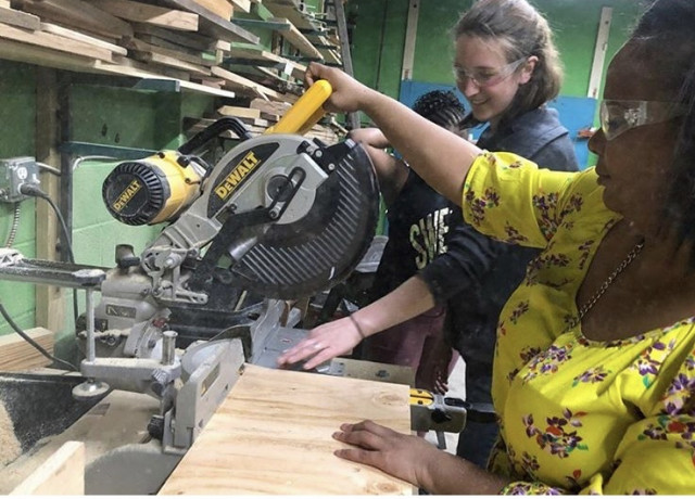 Agency Photo  (131558)