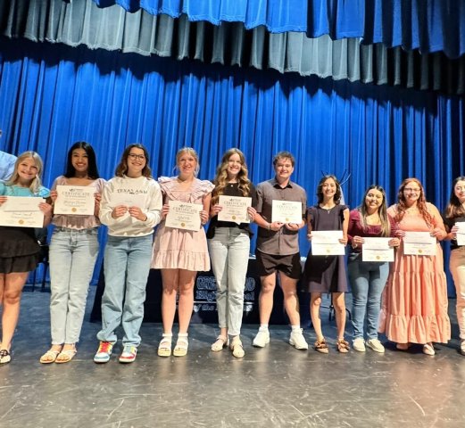 Agency Photo  (240200)