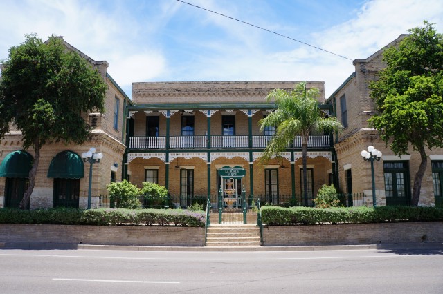 Agency Photo  (52346)