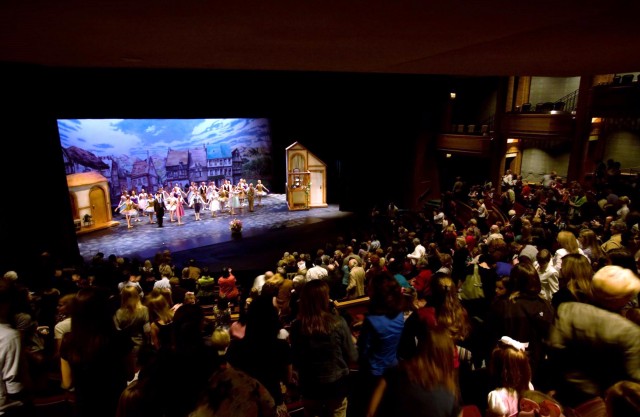 Agency Photo  (52534)