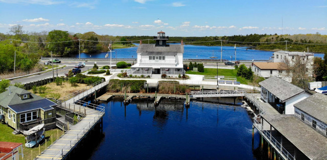 Agency Photo  (141275)