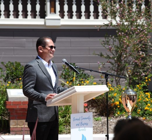 Agency Photo  (270501)