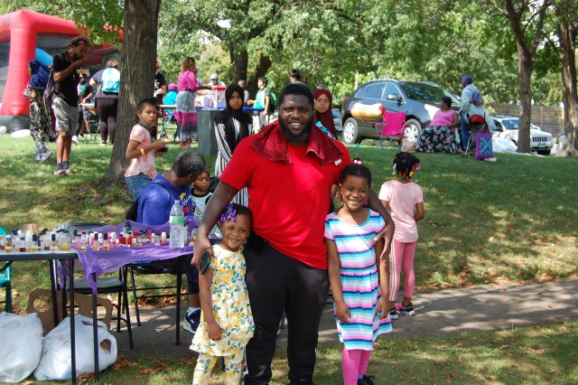 Nonprofit Photo  (185306)