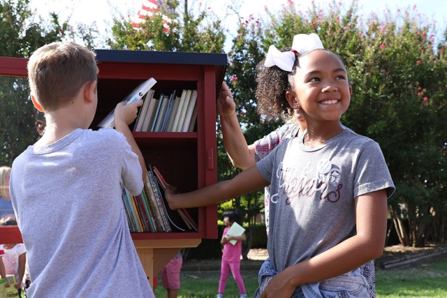 Nonprofit Photo  (213508)