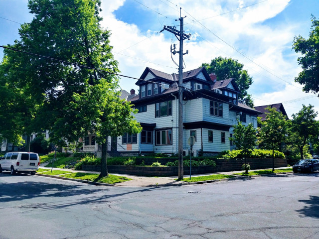 Nonprofit Photo  (134412)