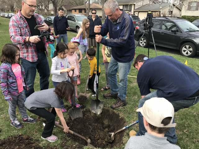 Nonprofit Photo  (126082)