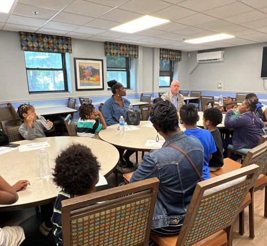 Agency Photo  (275910)