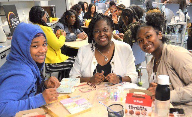 Agency Photo  (273222)