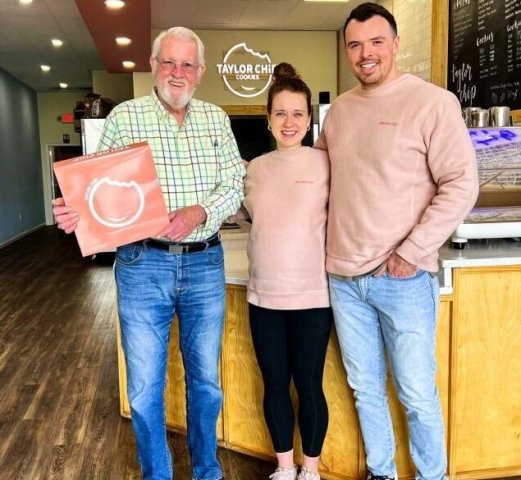 Agency Photo  (263737)