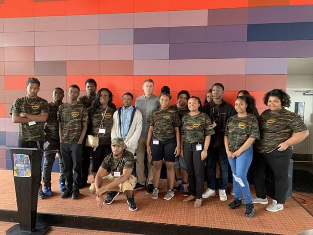 Agency Photo  (137549)