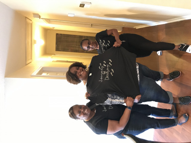 Agency Photo  (124828)