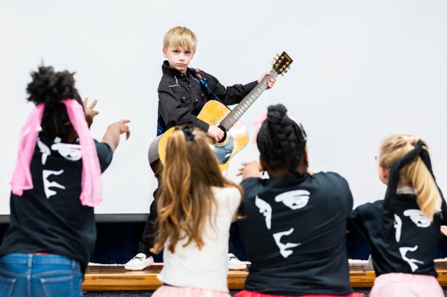 Agency Photo  (194448)