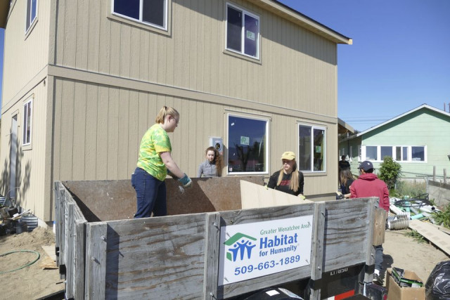 Program Photo  (140950)