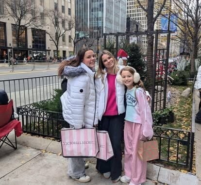 Agency Photo  (275113)