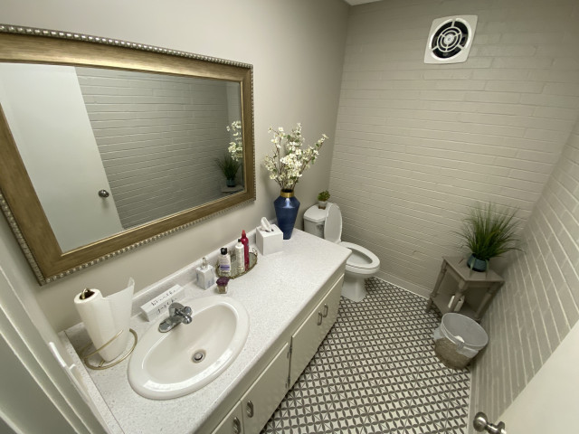 Agency Photo  (171987)