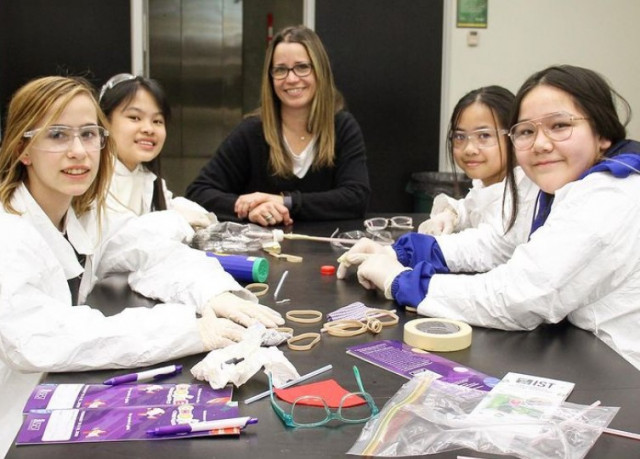 Program Photo  (161579)