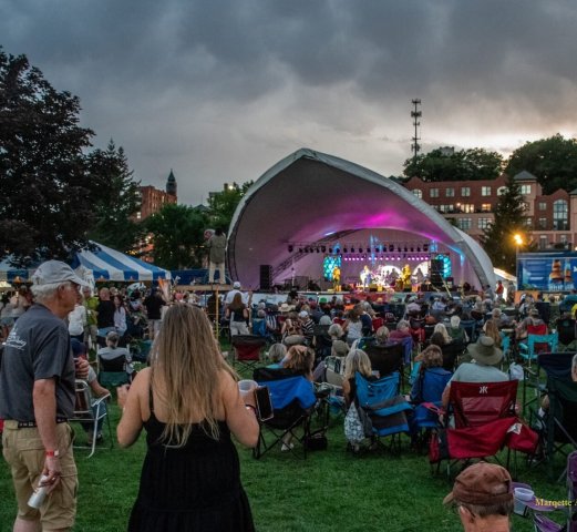 Agency Photo  (250931)