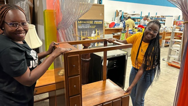 Program Photo  (214024)