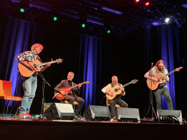 Program Photo  (181916)