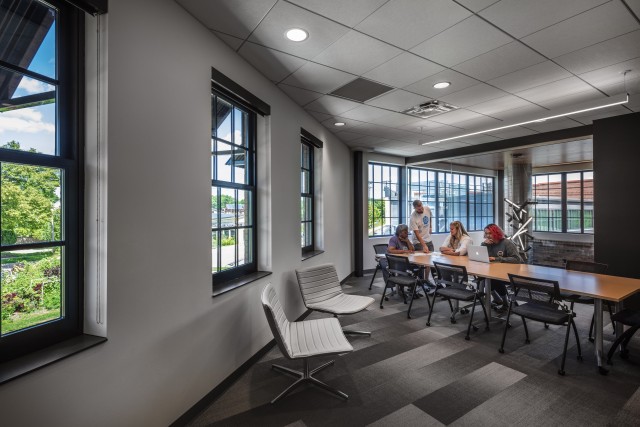 Program Photo  (180059)