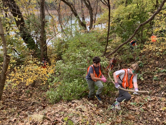 Program Photo  (194330)