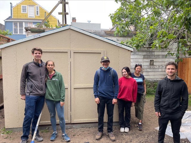 Program Photo  (212770)