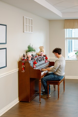 Program Photo  (214832)