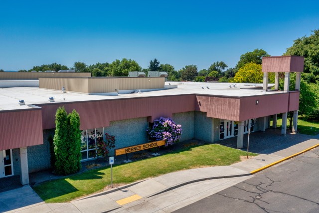 School Photo  (214302)