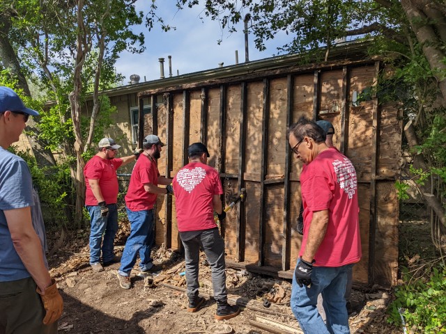 Program Photo  (213470)
