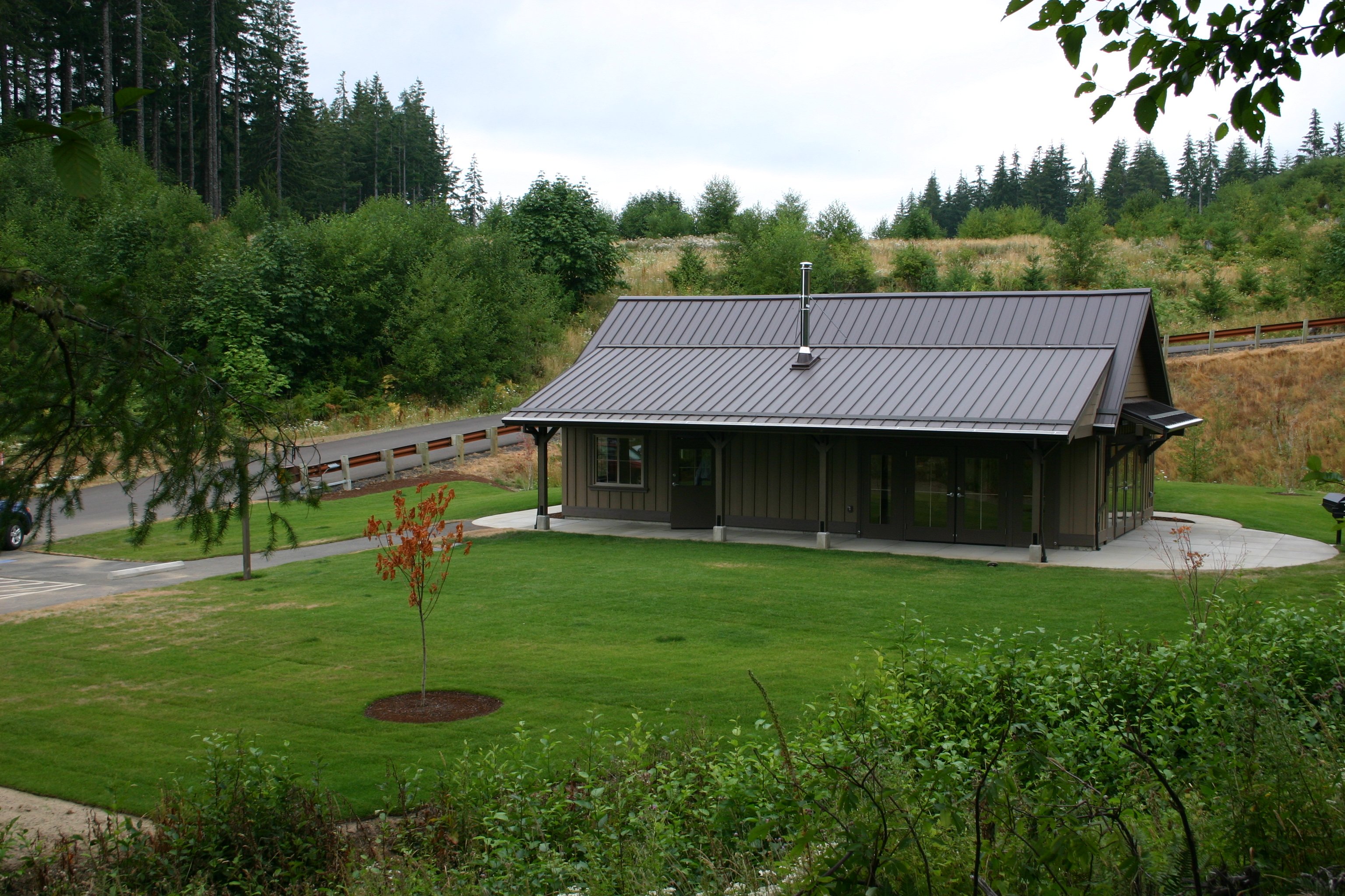Meeitng hall Meeting hall building with mowed lawn all around it.