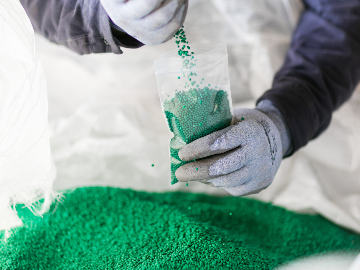Saving Labor for Growers with POLYON® Controlled-Release Fertilizer
