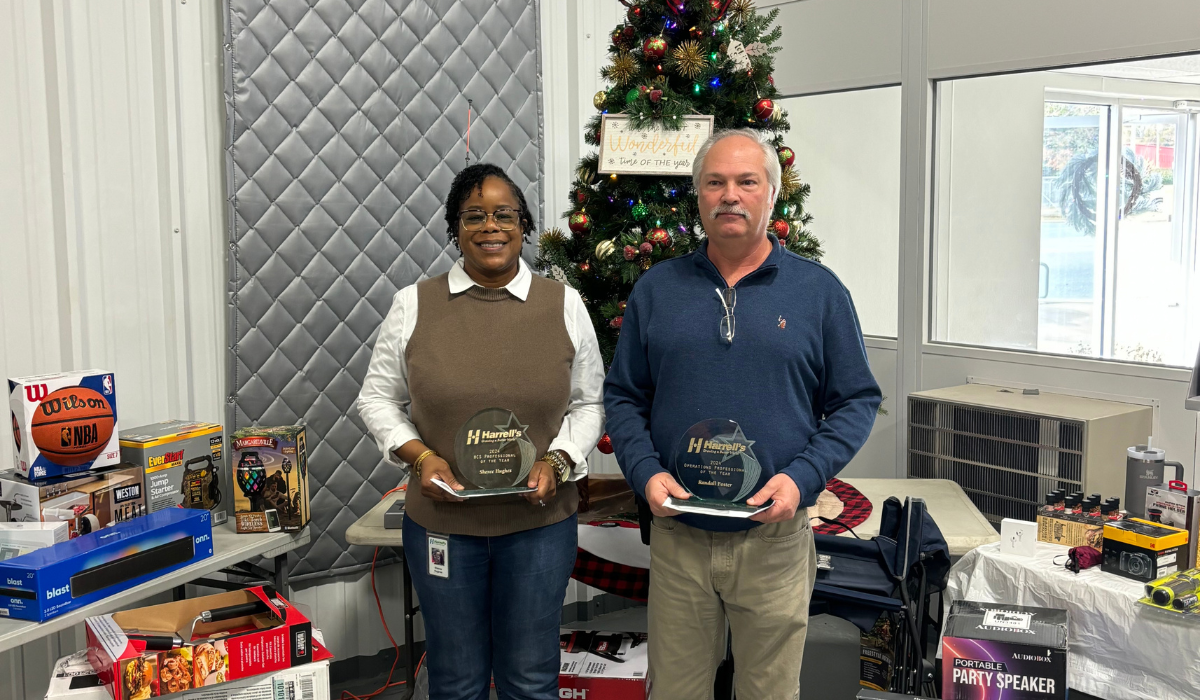 (HCS Professional of the Year Sheree Hughes, left, and Operations Professional of the Year Randall Foster, right)
