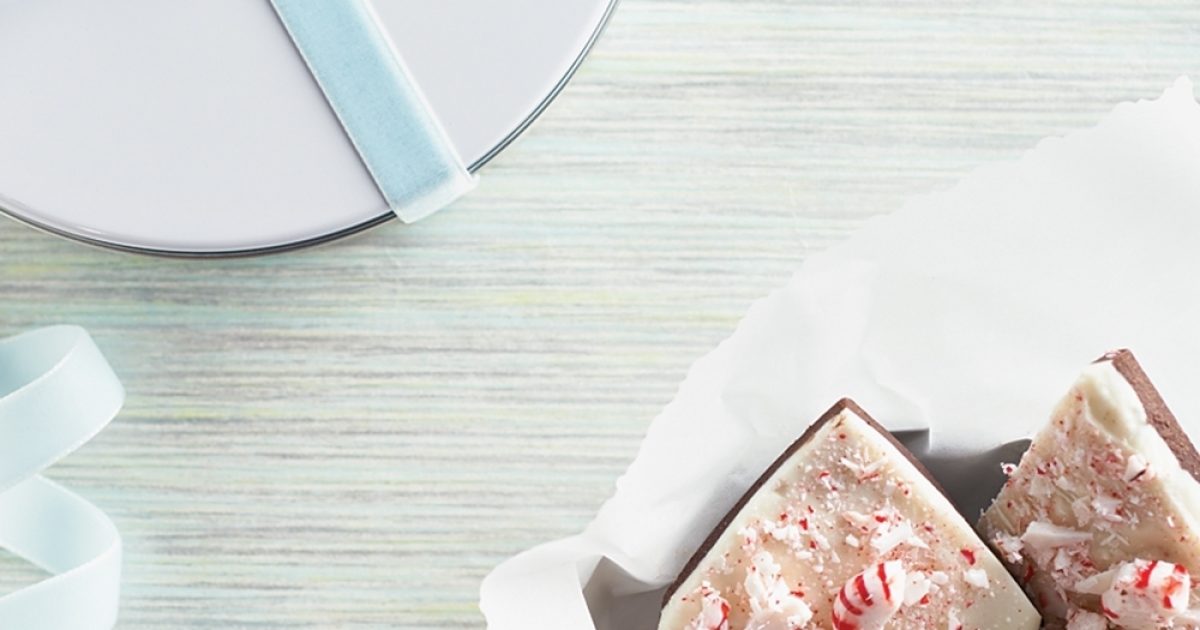 Holiday Peppermint Bark Recipe - Life:Beautiful Magazine