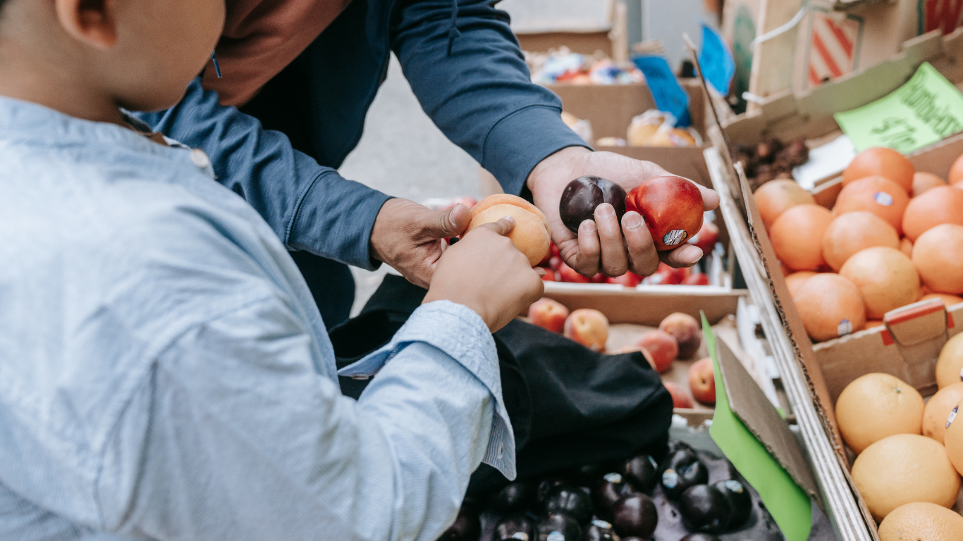 Buying Fresh Fruits and Vegetables