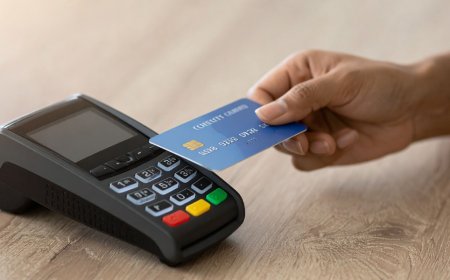 उच्च-जोखिम ग्राहकों और लेनदेन की पहचान