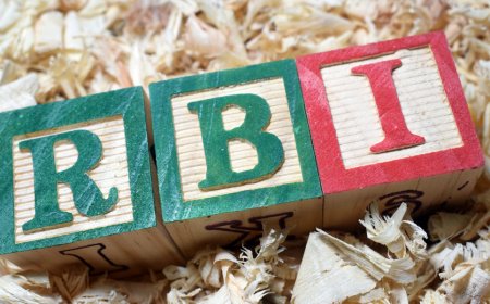 आरबीआई की नई मौद्रिक नीति से आम निवेशकों को क्या उम्मीदें रखनी चाहिए