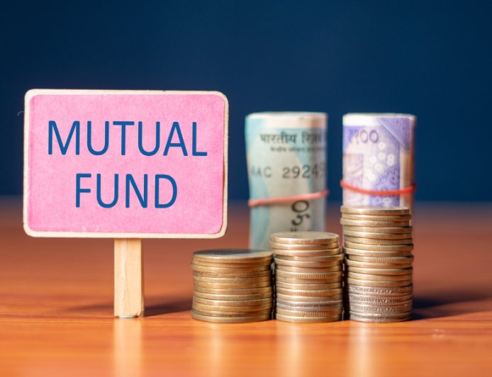 हाइब्रिड म्यूचुअल फंड्स का नया दौर: 2025 में कौन-से हाइब्रिड प्लान दे रहे हैं बेहतर स्थिरता?