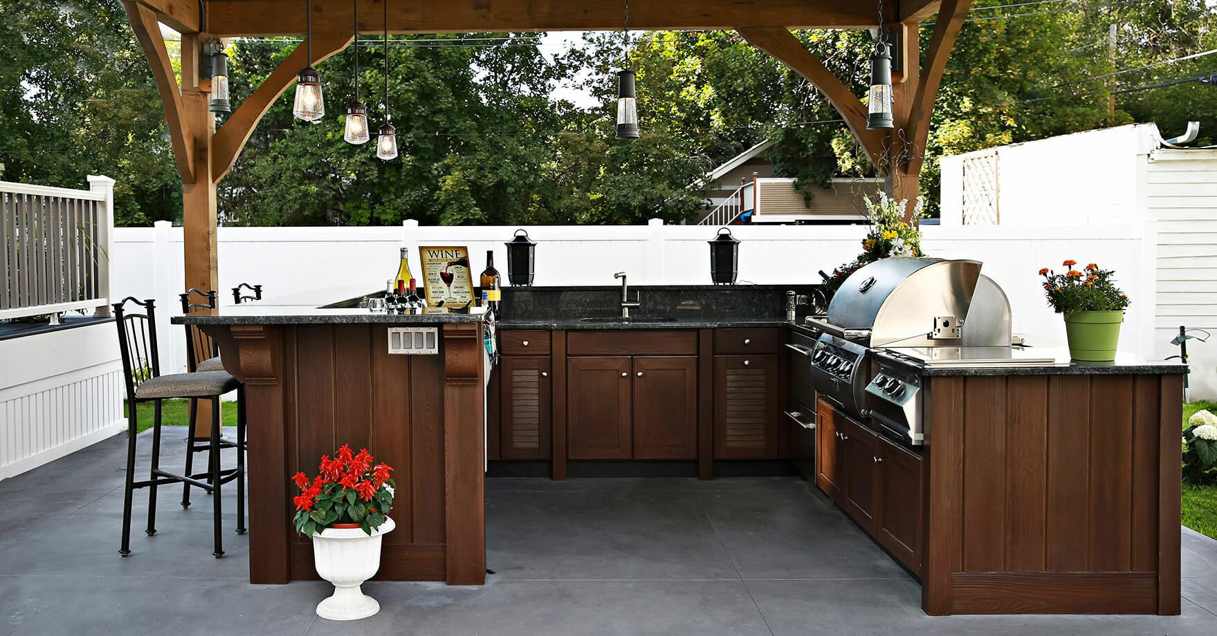 Outdoor kitchens thumbnail