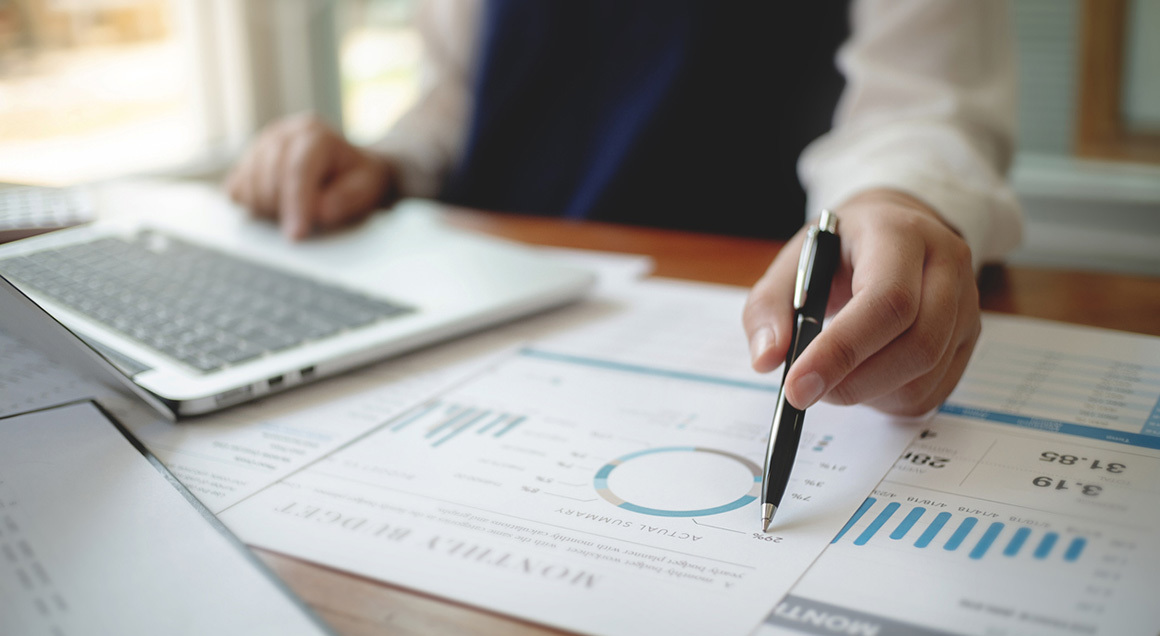 Stock financial analysis 72px