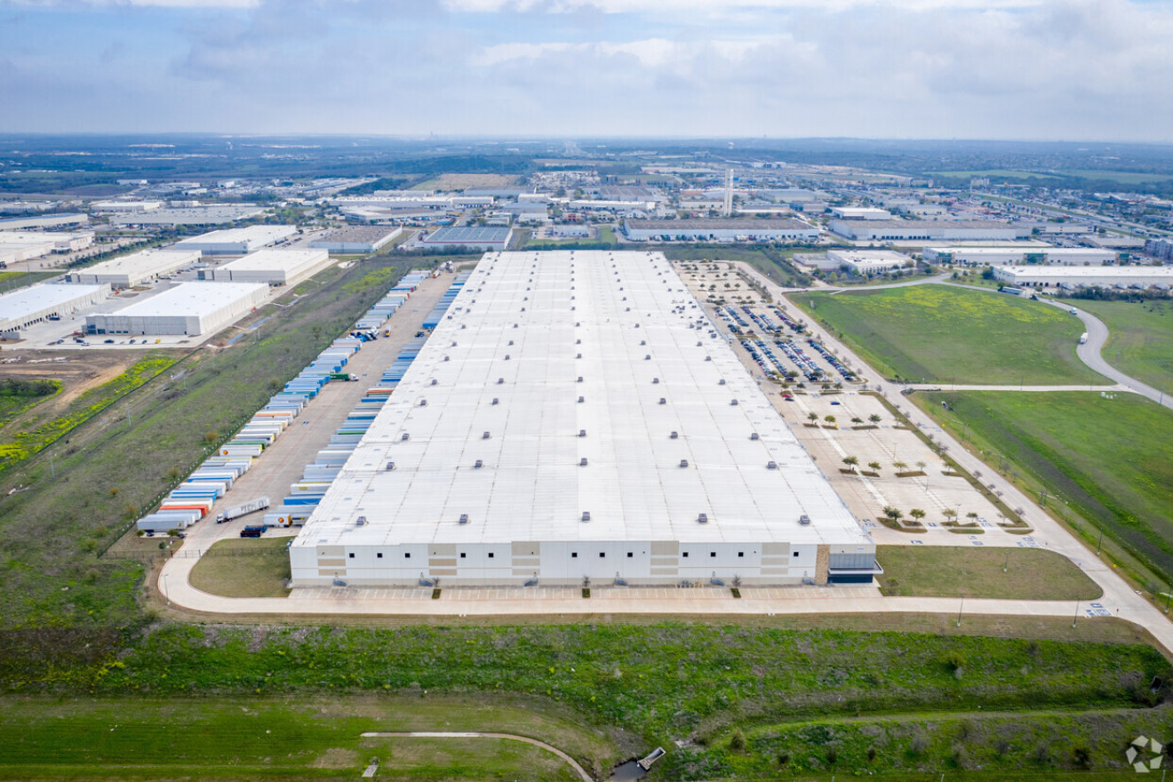 Hines Global Income Trust Acquires Amazon Fulfillment Center Hines